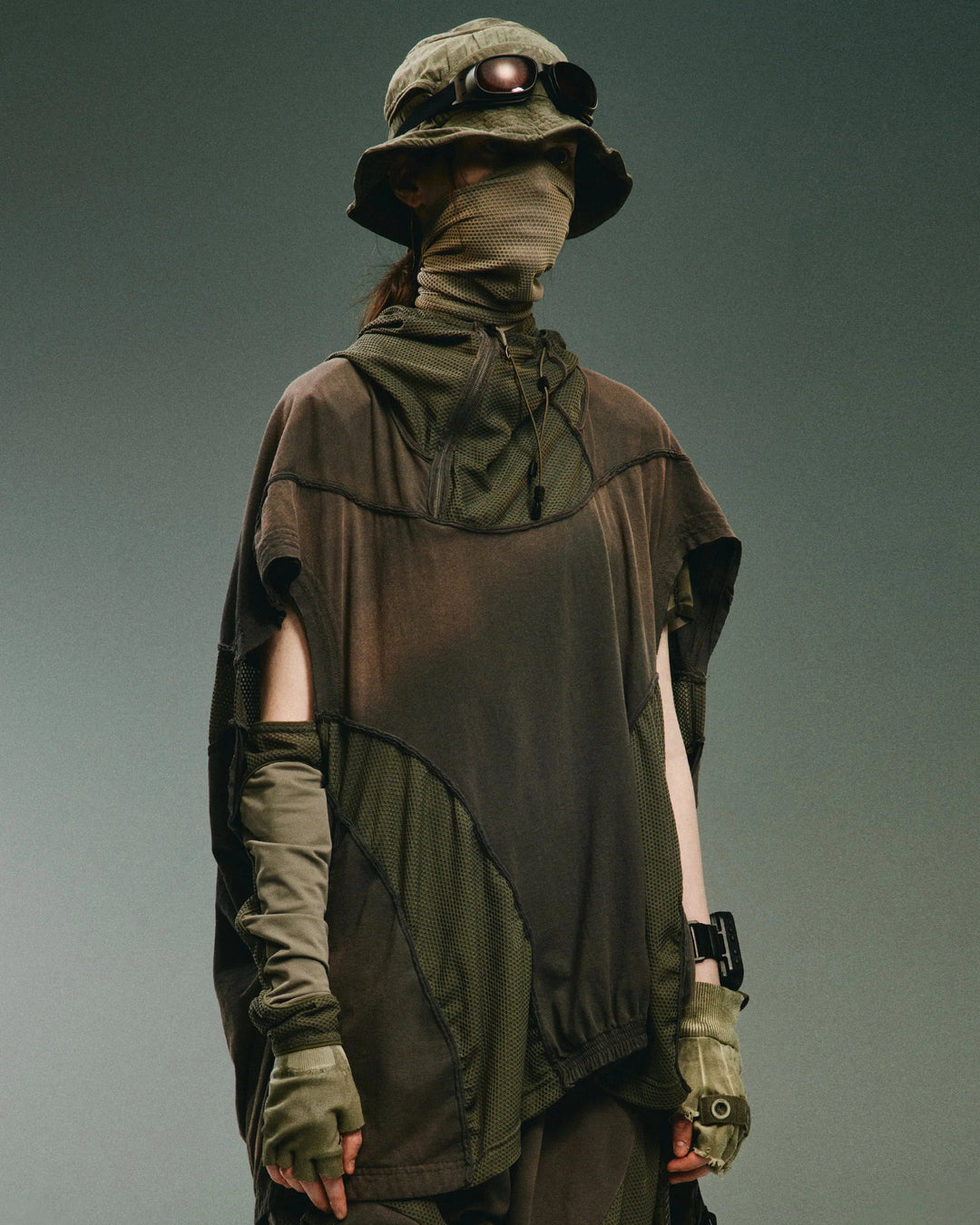 TM / NAMELESS HOODED TANK TOP
