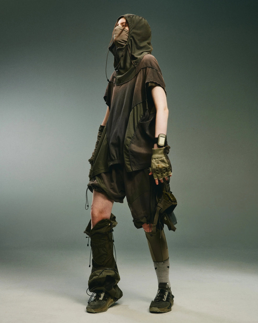 TM / NAMELESS HOODED TANK TOP