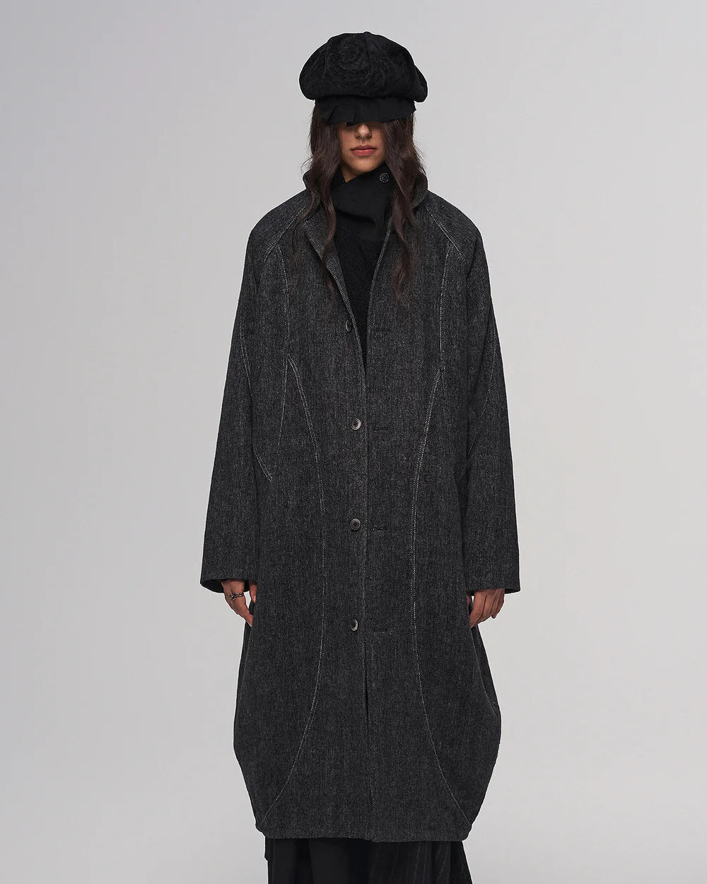 Black ruffled beret