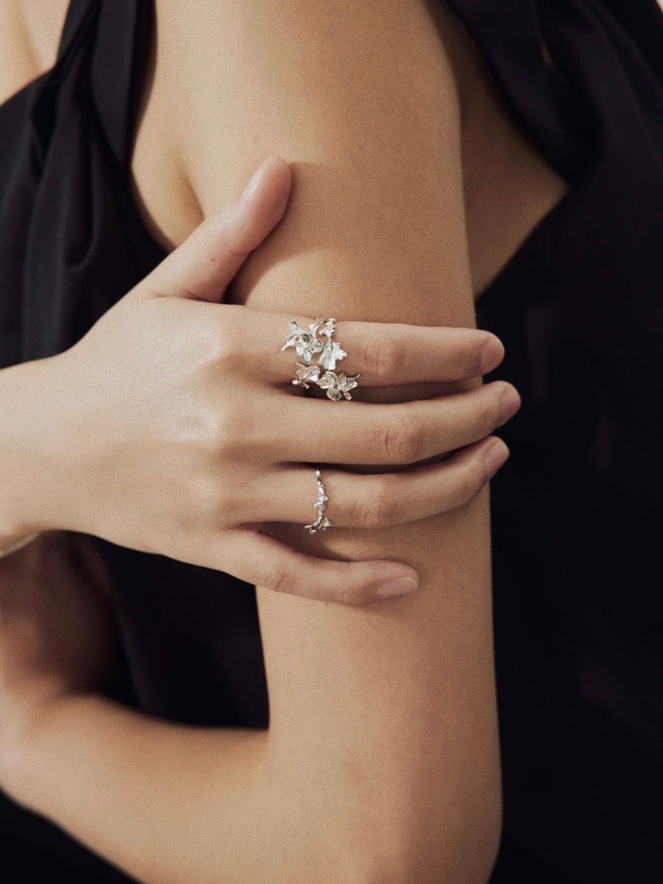 Ranunculus leaf essence ring