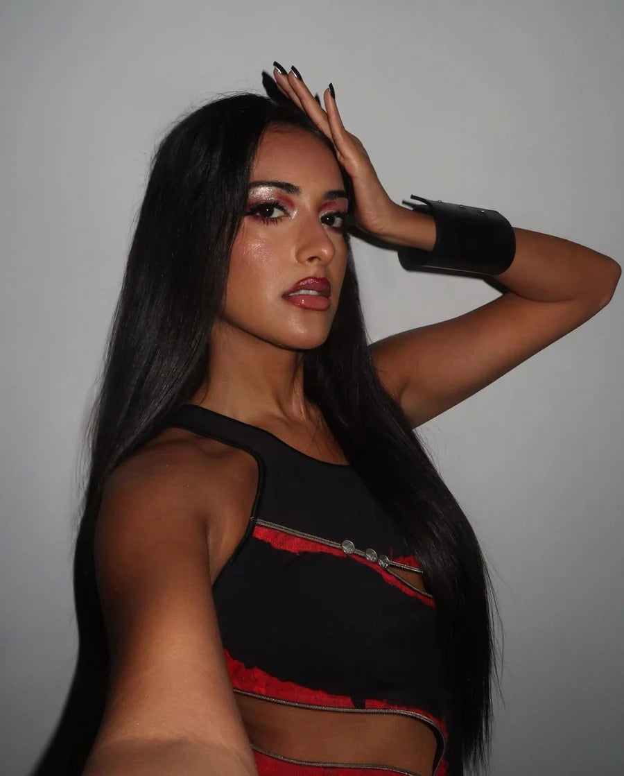 LEATHER WRIST GUARDS