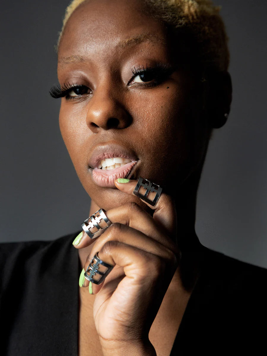 SALEM CROSS MIDI RING