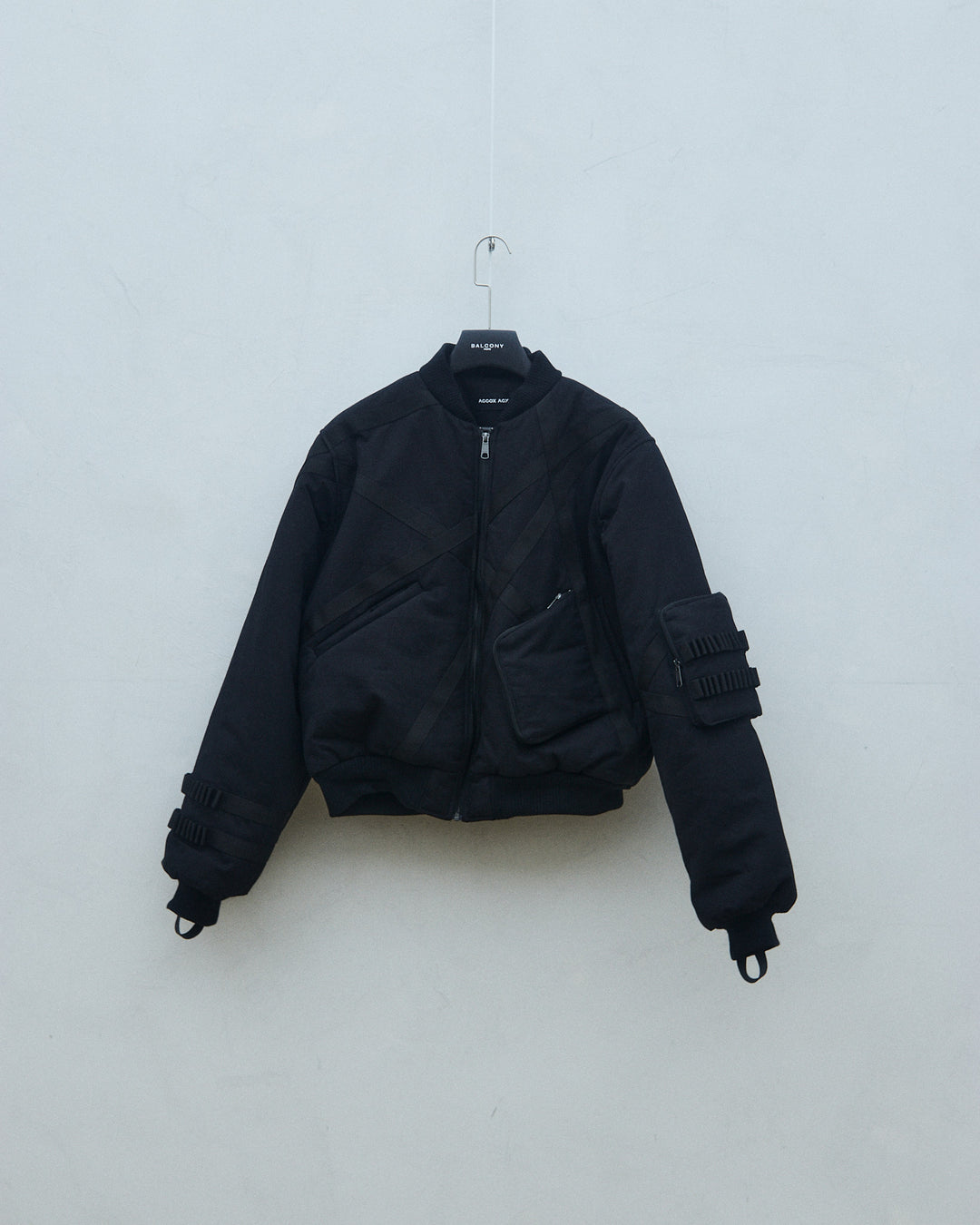 LOCK BOMBER JACKET (Black)