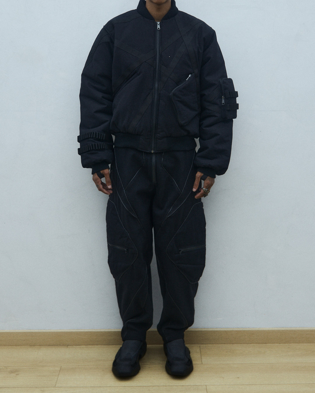 LOCK BOMBER JACKET (Black)