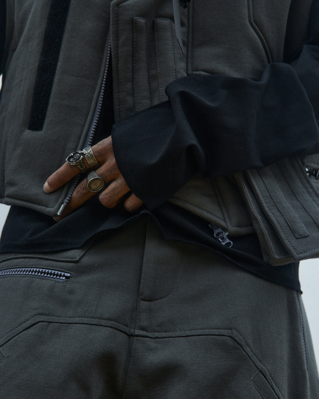 UTX-04 PUFFER VEST (Moss-Gray)