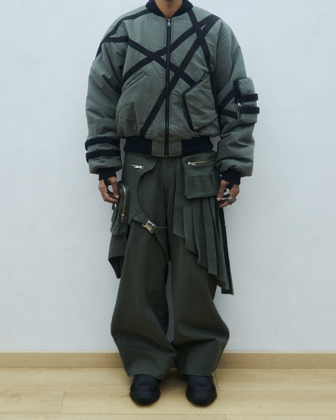 LOCK BOMBER JACKET (Olive)