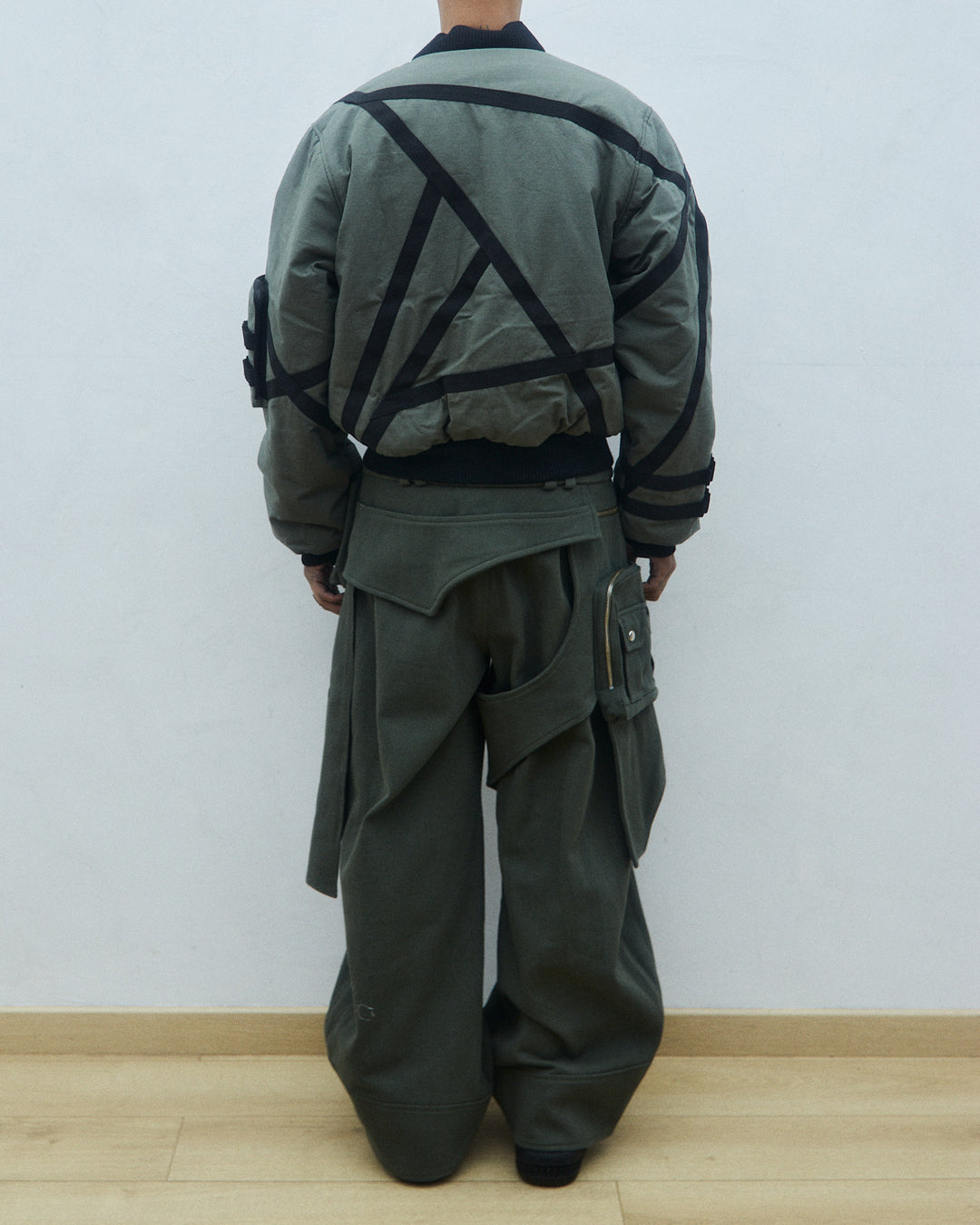 LOCK BOMBER JACKET (Olive)