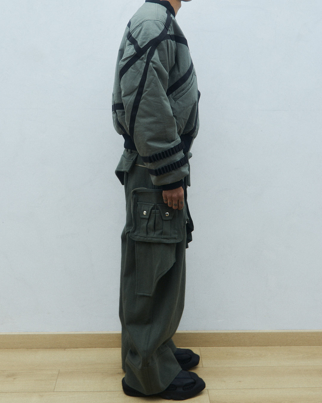 LOCK BOMBER JACKET (Olive)