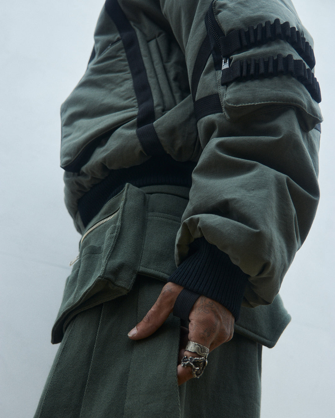 LOCK BOMBER JACKET (Olive)