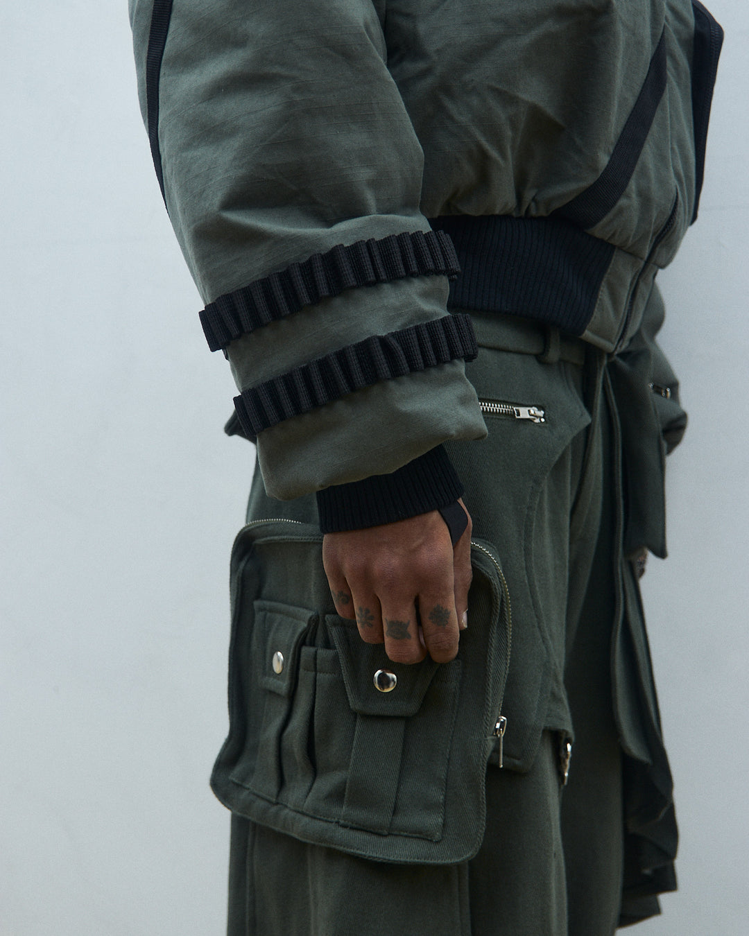 LOCK BOMBER JACKET (Olive)