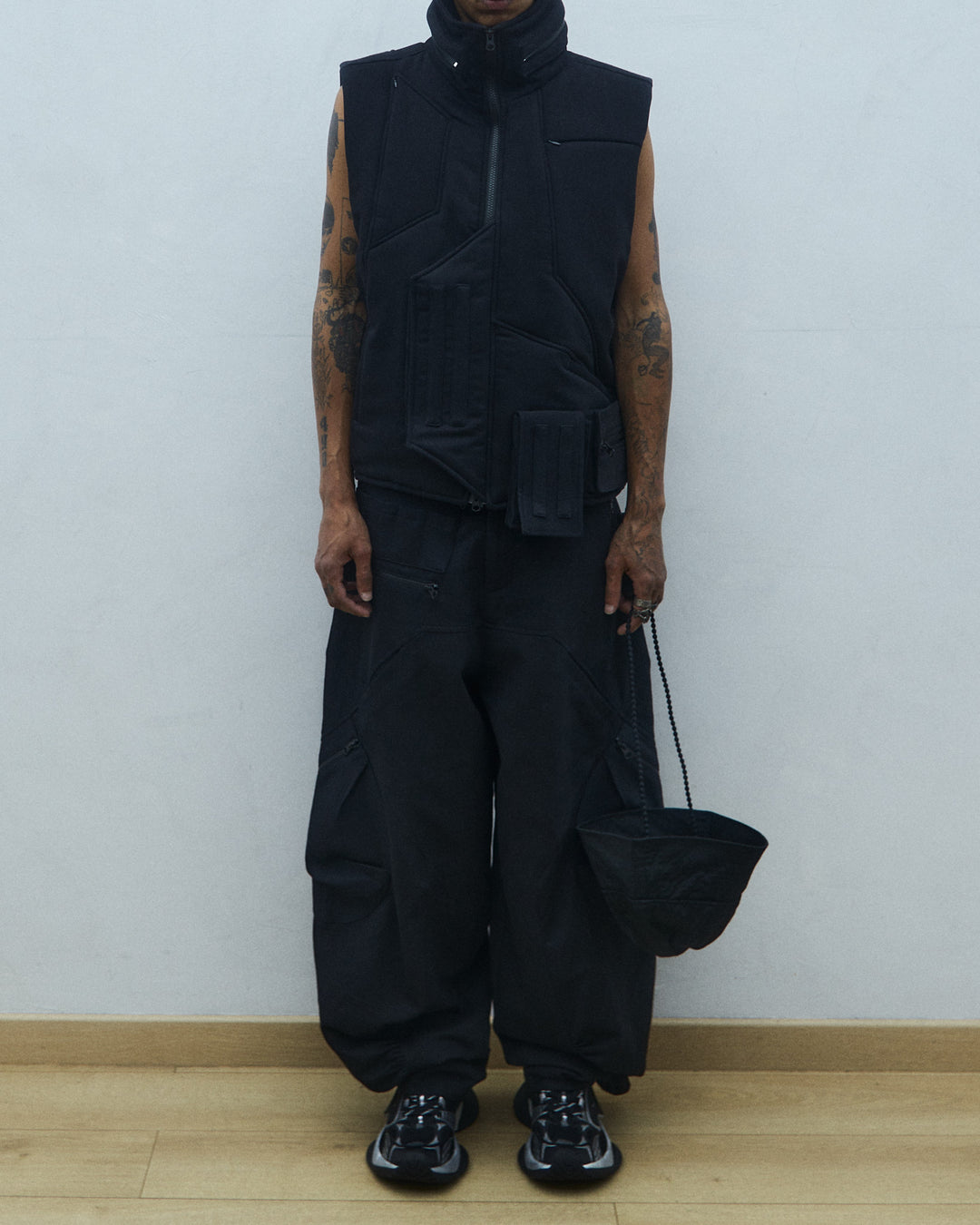 UTX-04 PUFFER VEST (Black)