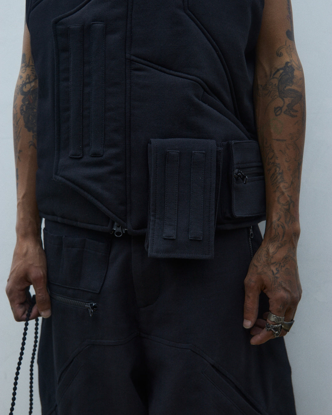 UTX-04 PUFFER VEST (Black)