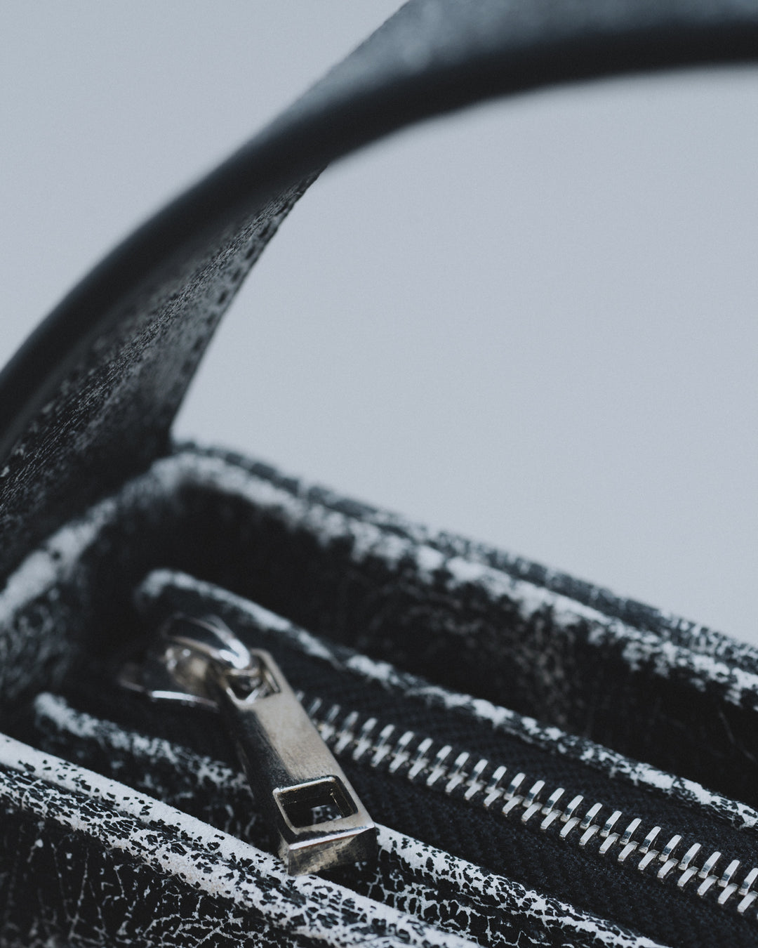 HANGER Bag Distressed