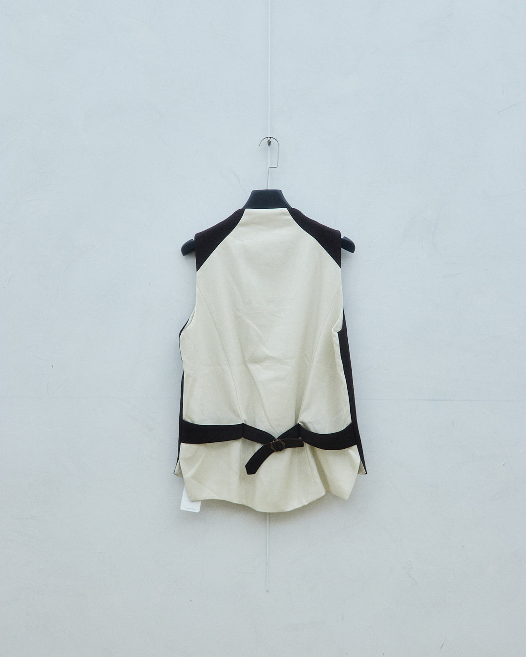 Naples vest in "Burgundy Red"