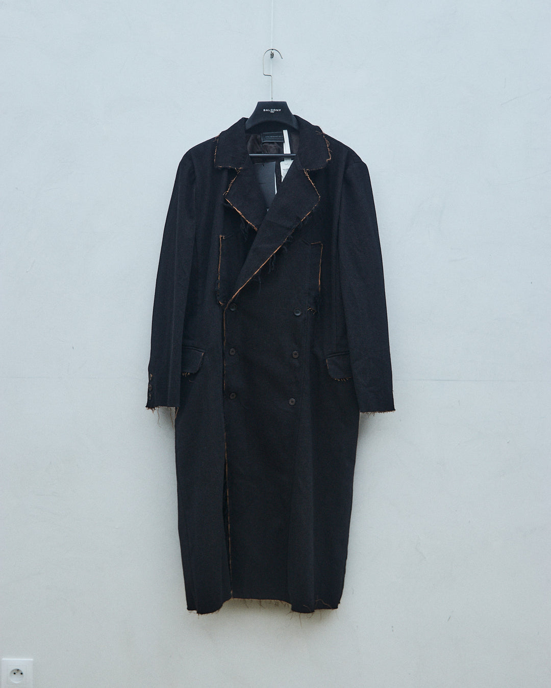 Flame-Ember Pleated Coat (Black)