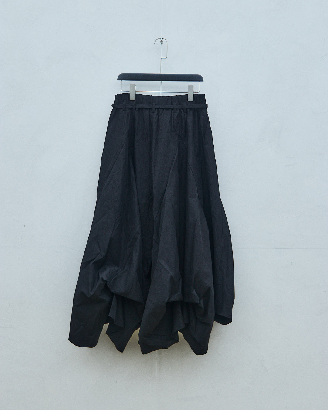 Ink-wash tulip skirt (black)