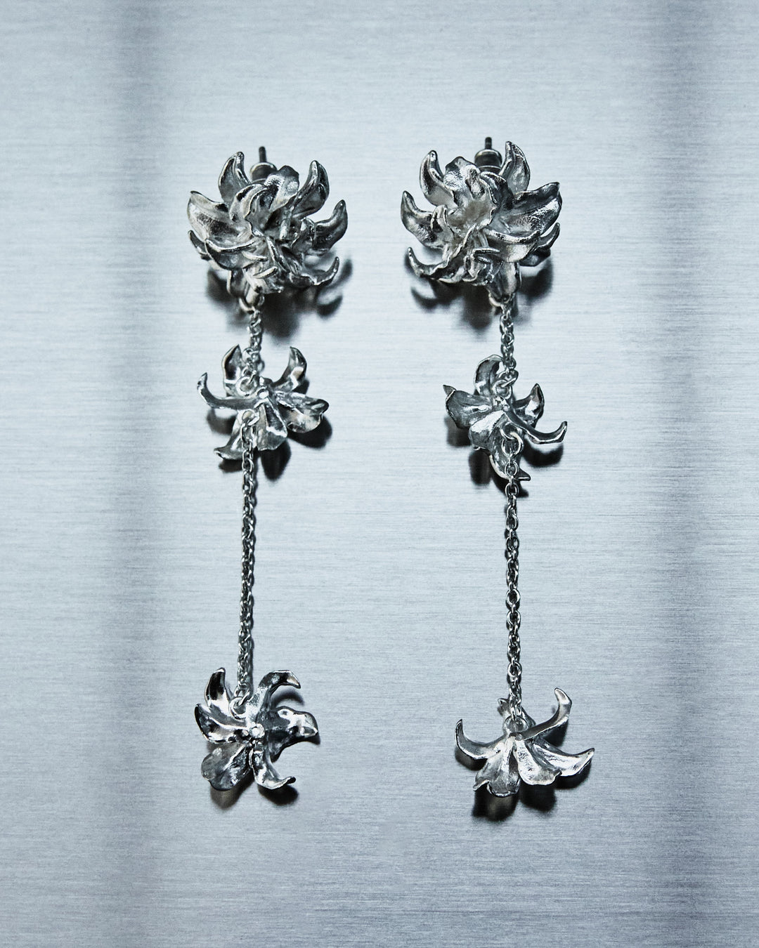 Double Petal Lily Ear Chain (Detachable)