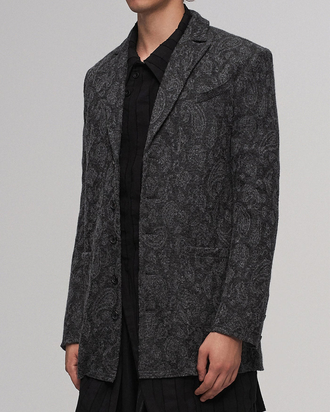 Jacquard knit suit in black and gray