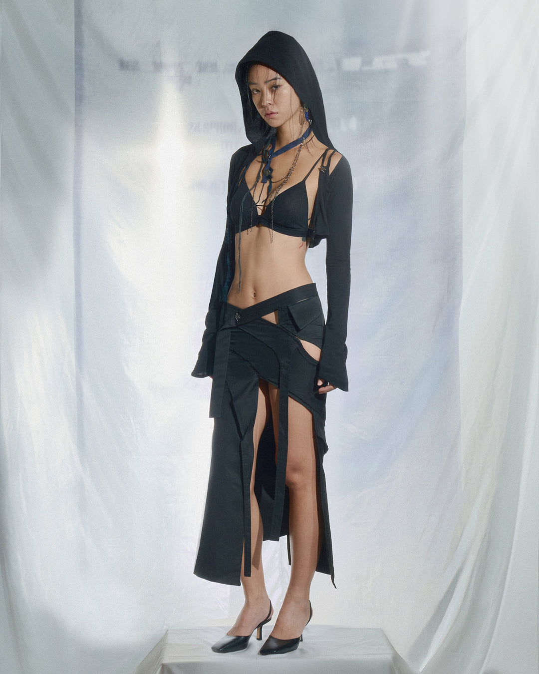 OBLIQUE SLIT LONG SKIRT