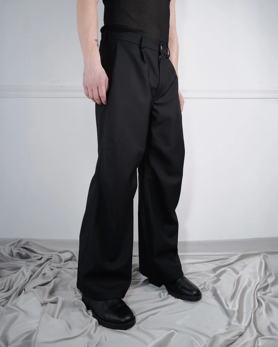 ARTICULATED WOOL TROUSERS