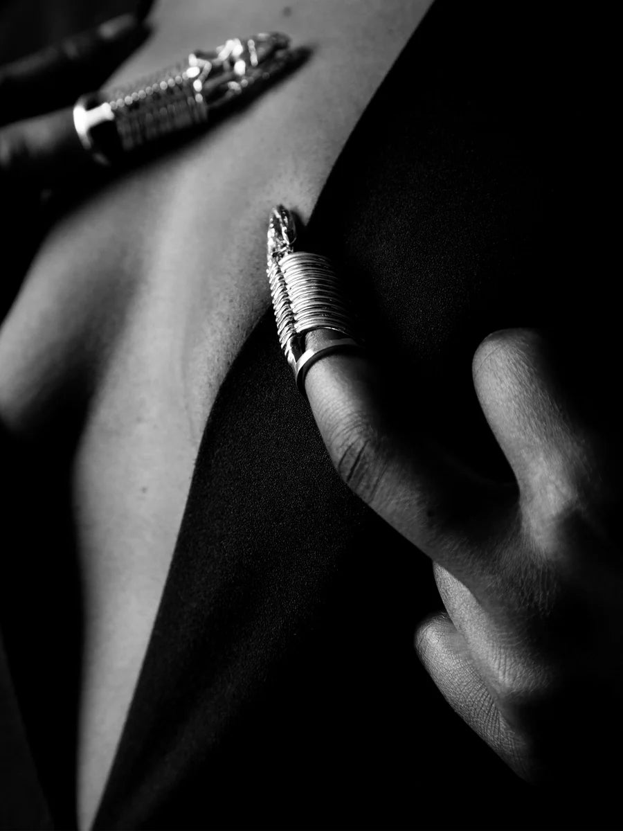 SNAKE NAIL RING [SILVER] - SMALL HEAD